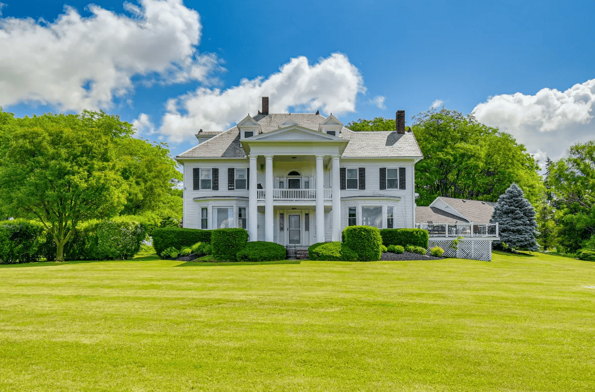 finger lakes places to stay